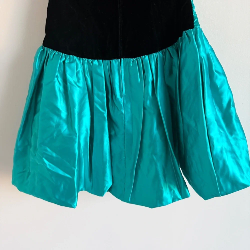 Nite Scarlett by‎ Linda Bernell Velvet and Satin Mini Dress - Picture 9 of 9